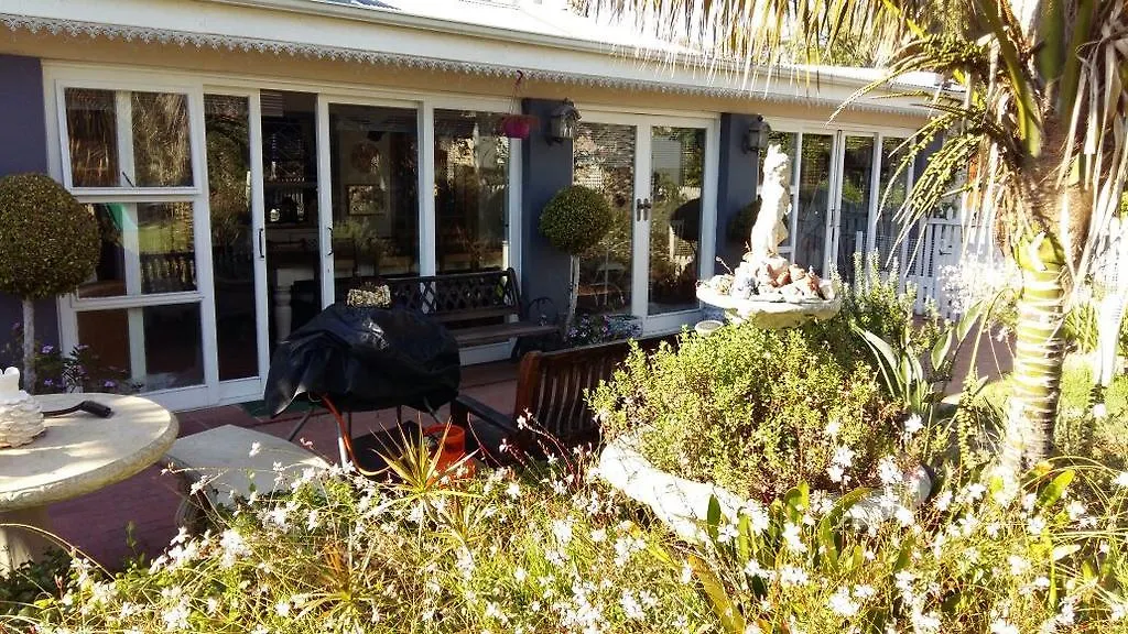 Guest house Constantia Lazy River Cape Town