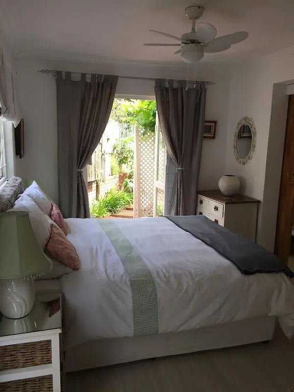 Constantia Lazy River Cape Town Guest house